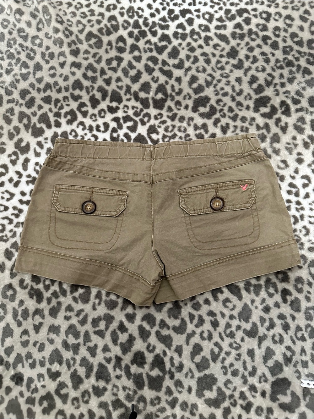 Y2K American Eagle Low Rise Utility Cargo Shorts in Green Size 2 Women’s - Picture 10 of 17